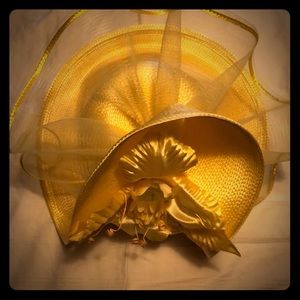 Yellow Hat never been worn price is negotiable